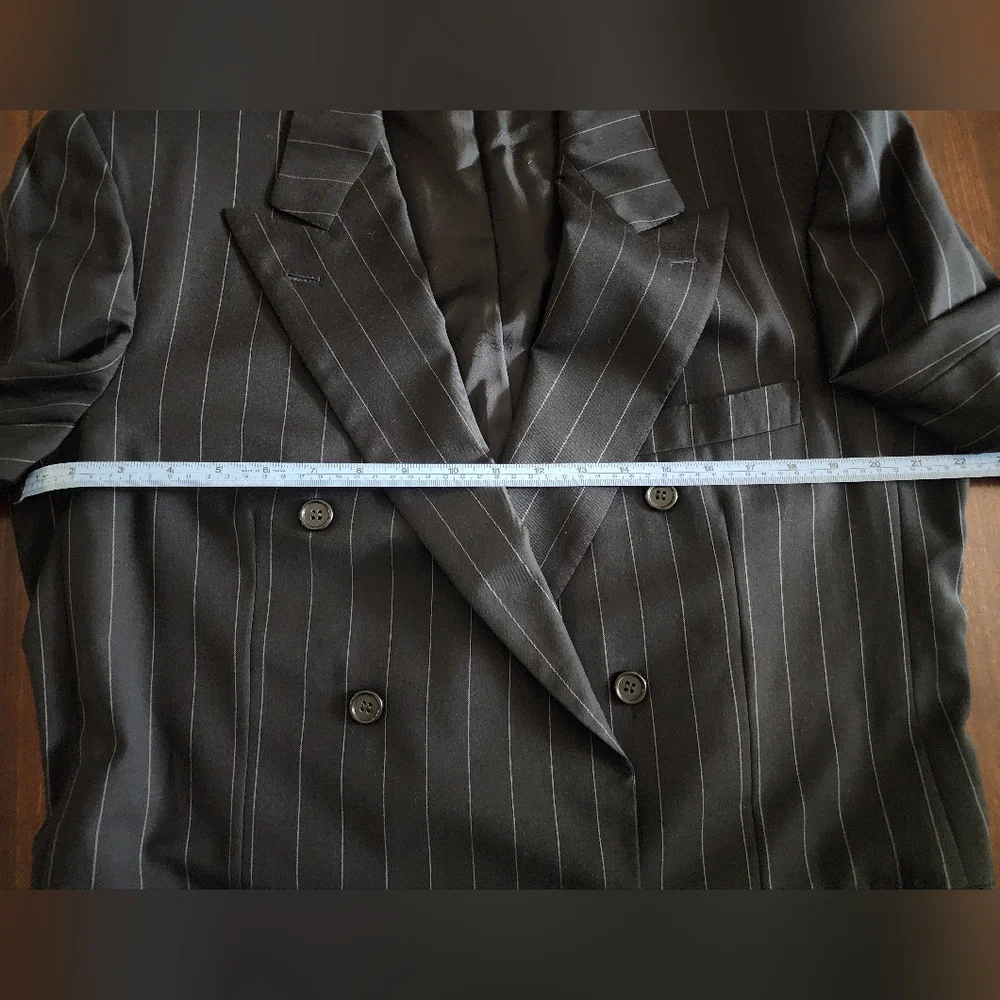 Brioni 42/52R 100% Wool Double Breasted pinstripe Suit Jacket - Picture 8 of 12